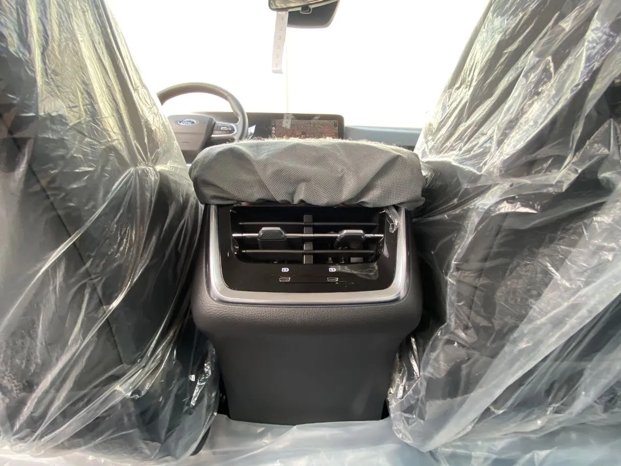 Car image 26