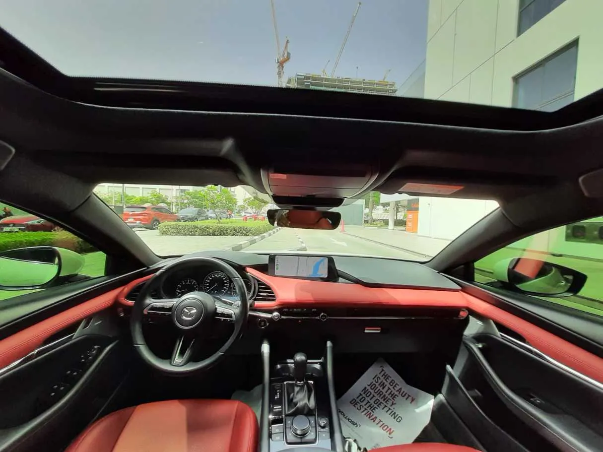 Car image 14