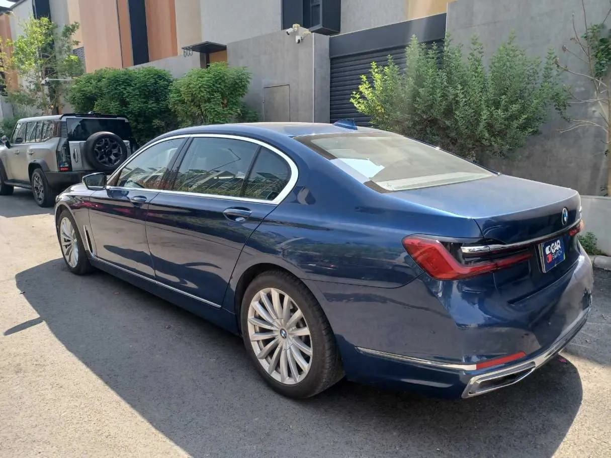 Car image 7