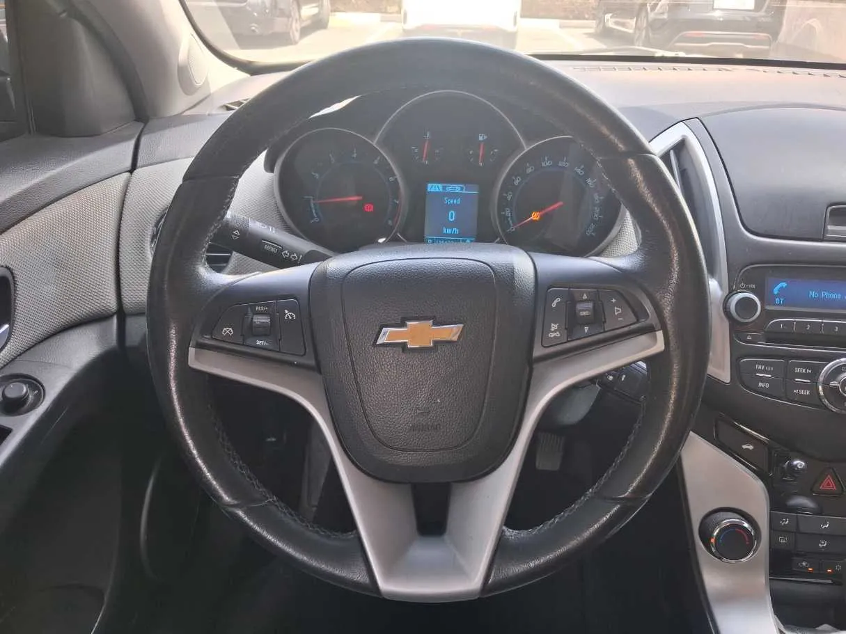Car image 16