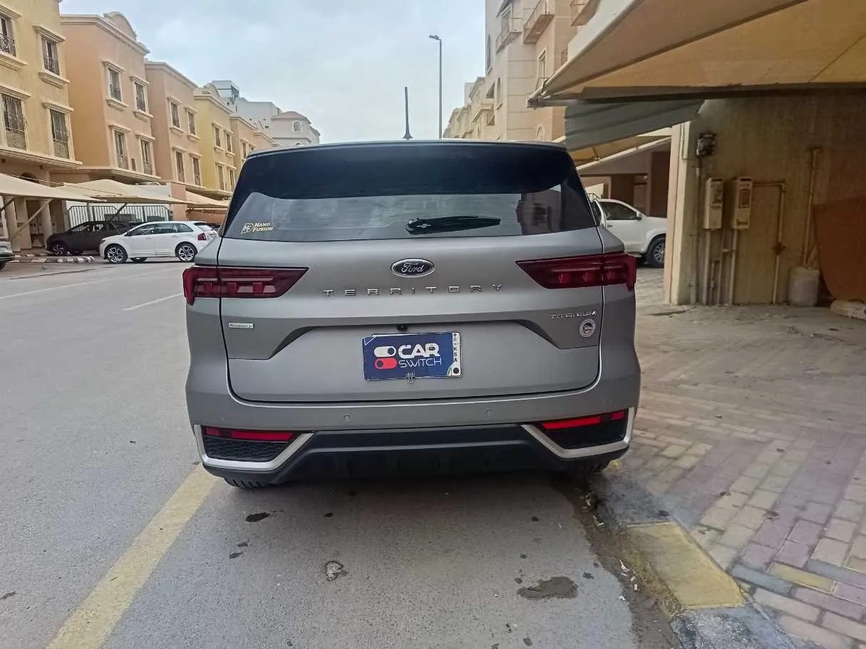 Car image 6
