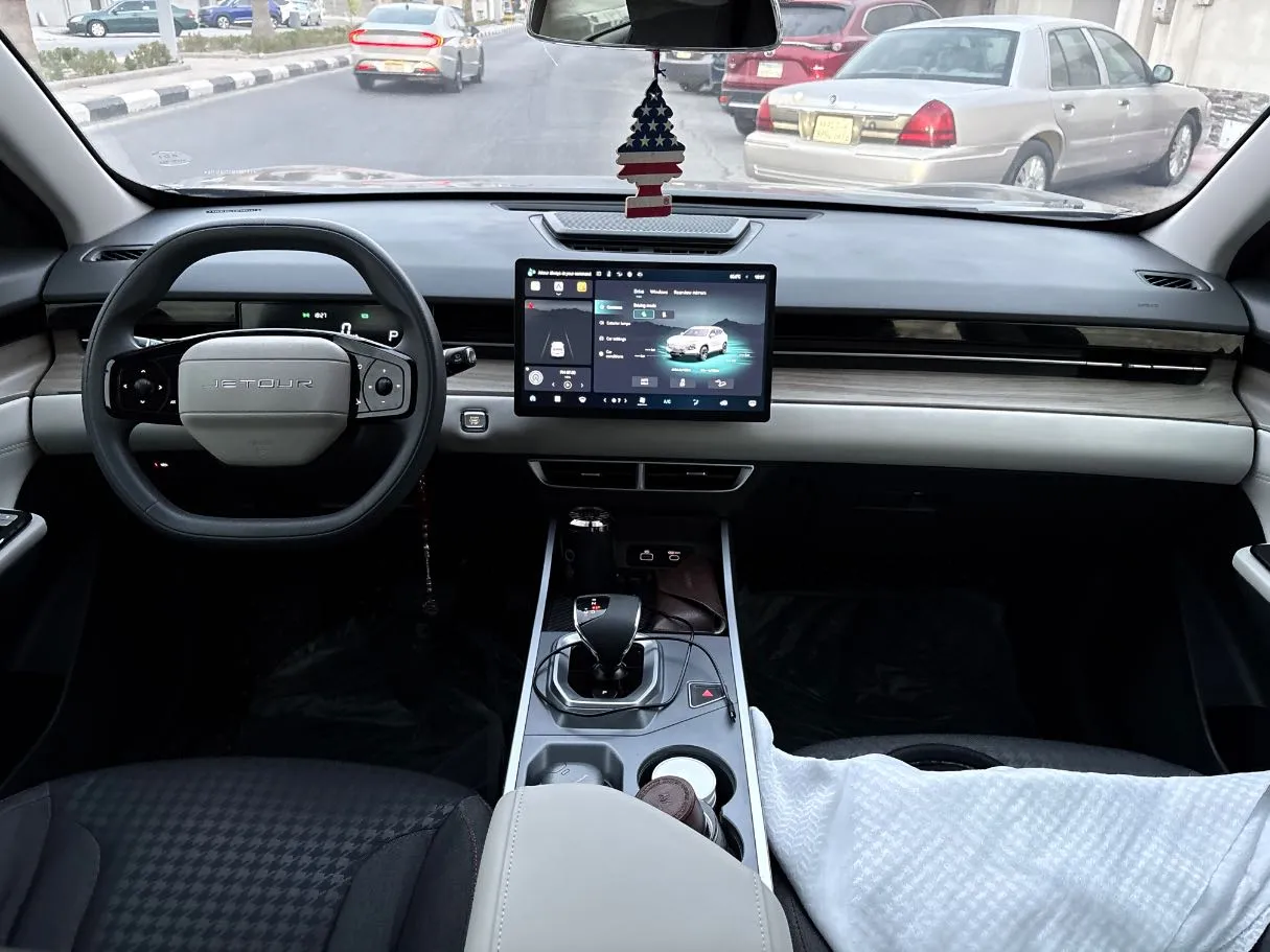 Car image 18