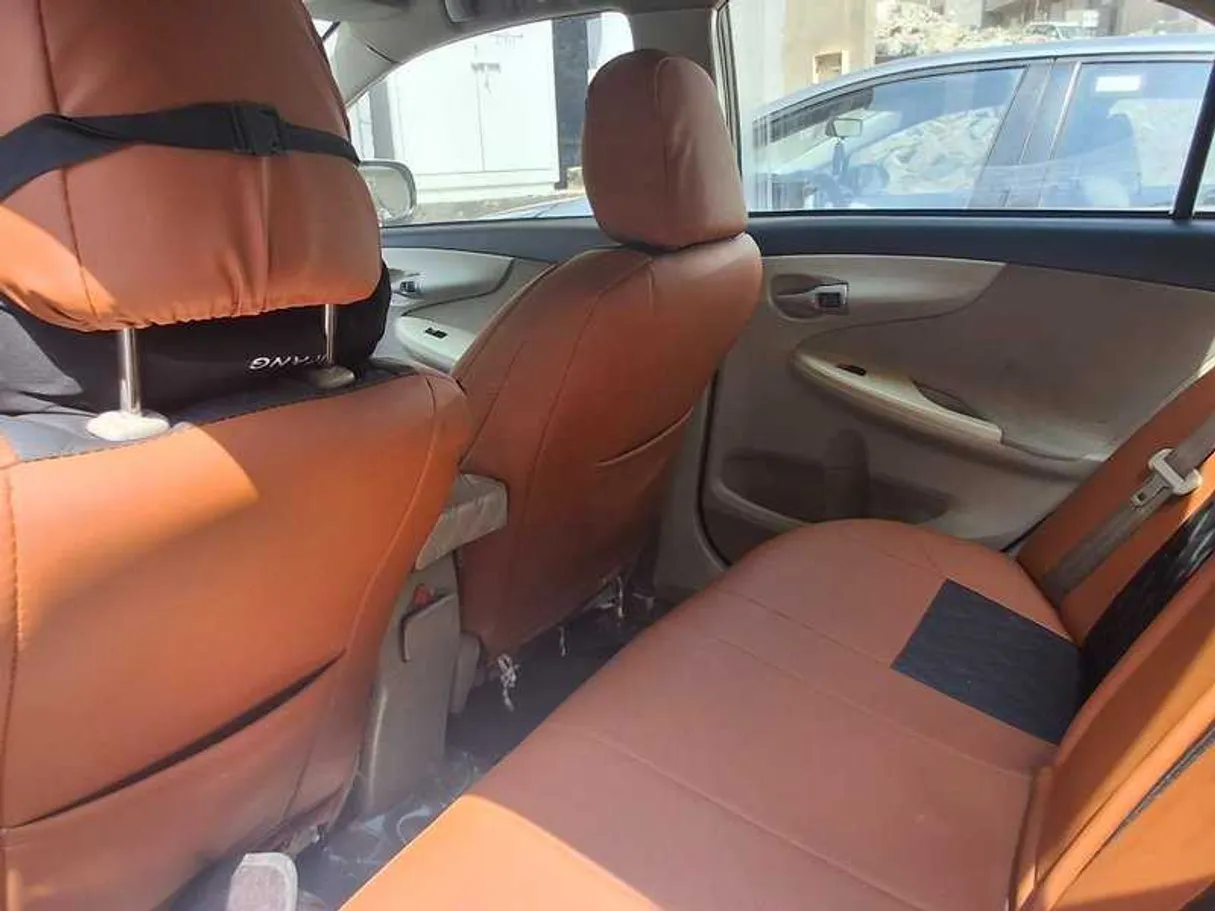 Car image 8