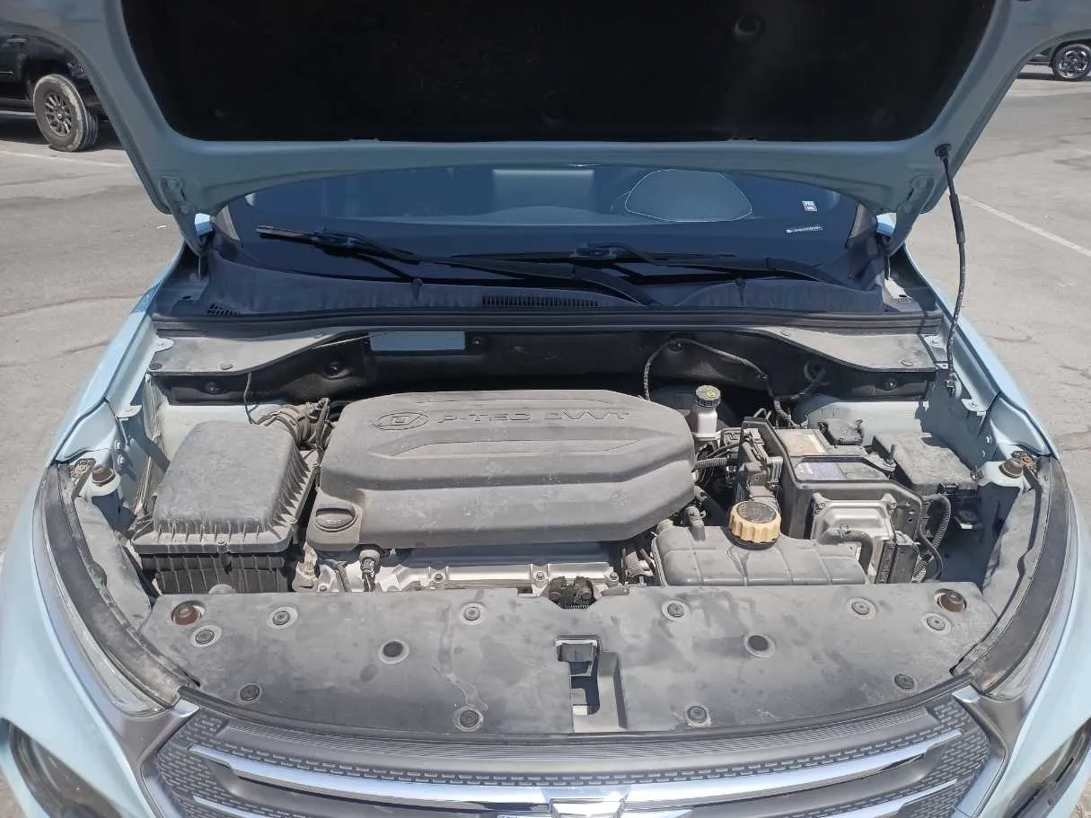 Car image 19