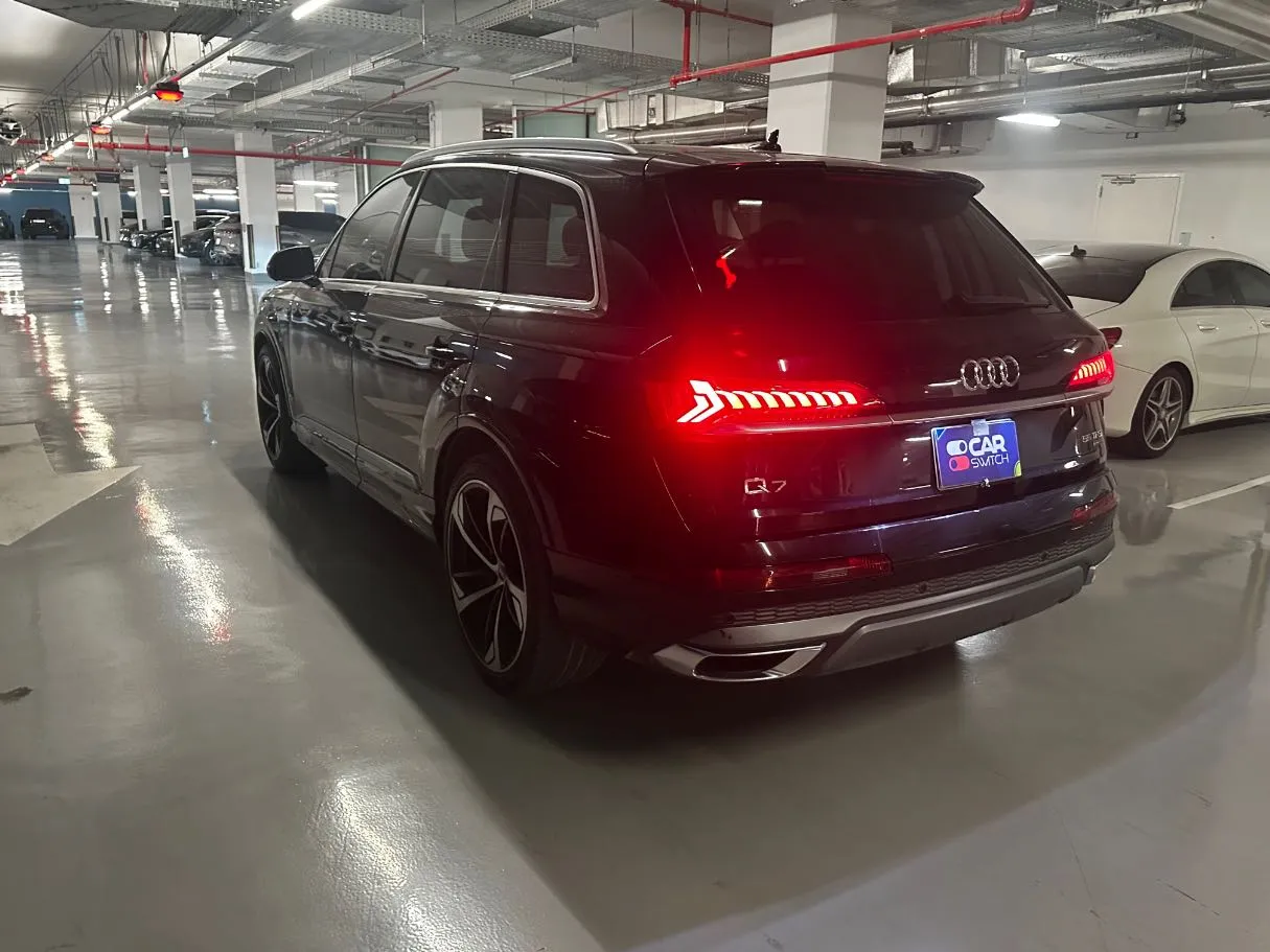 Car image 7