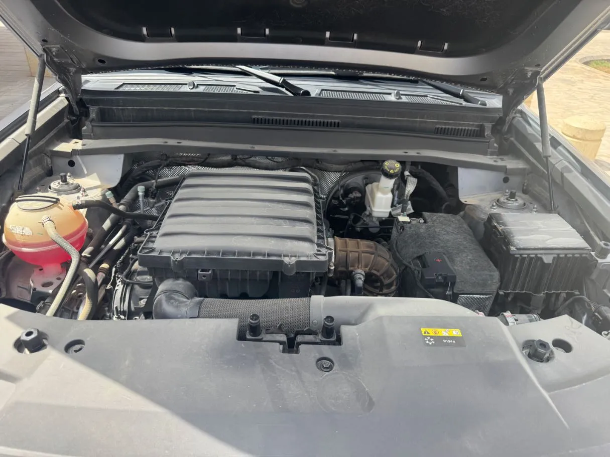 Car image 23