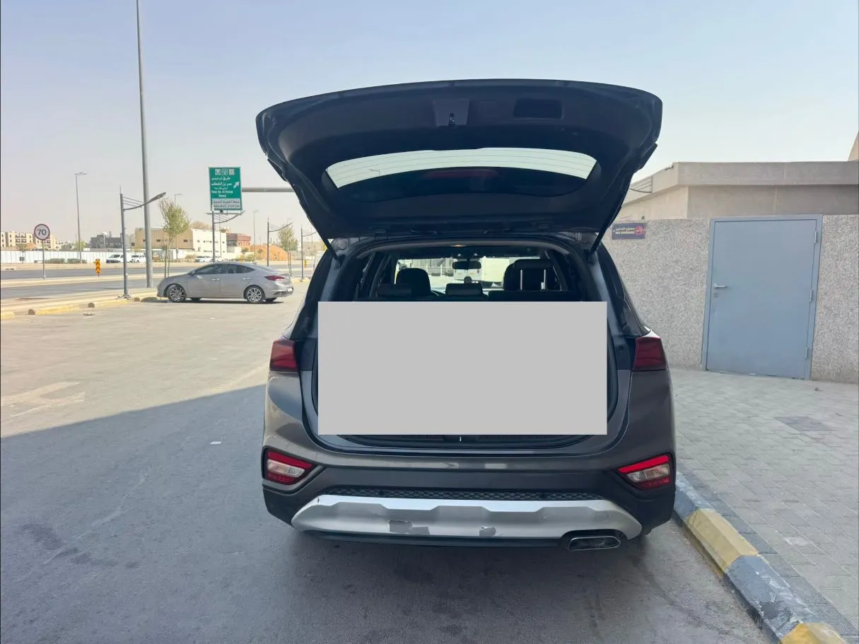 Car image 21
