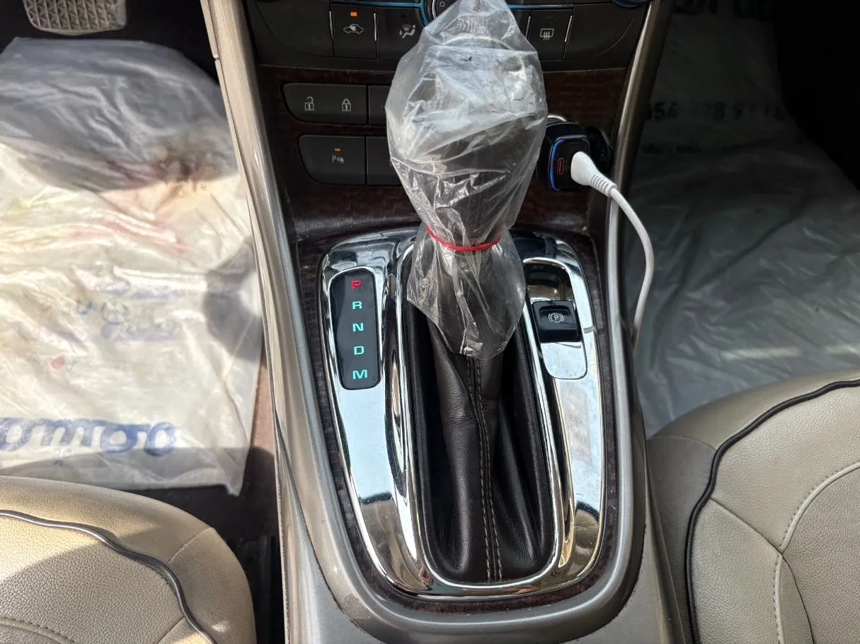 Car image 20