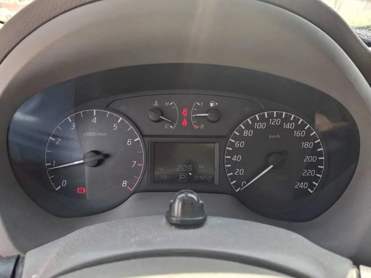 Car image 17