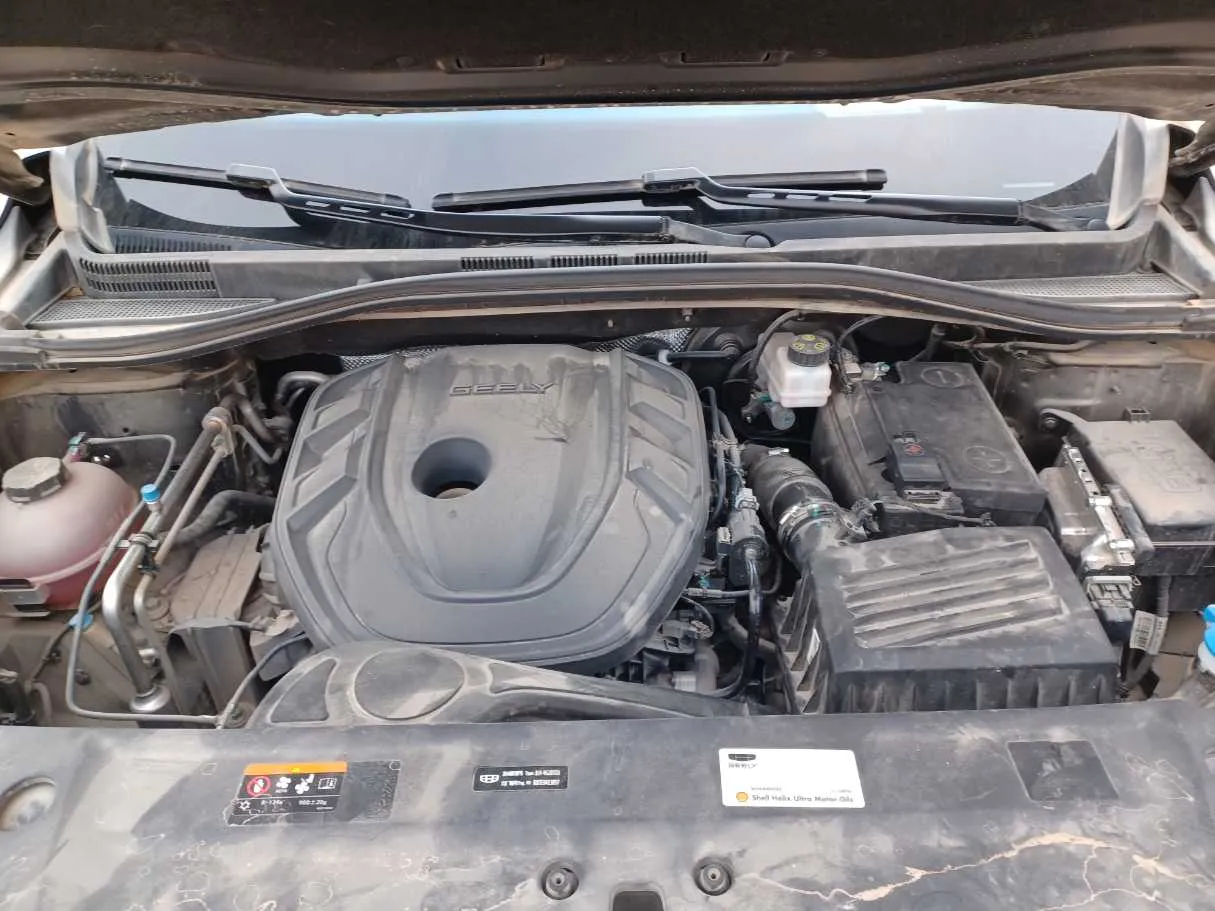 Car image 24