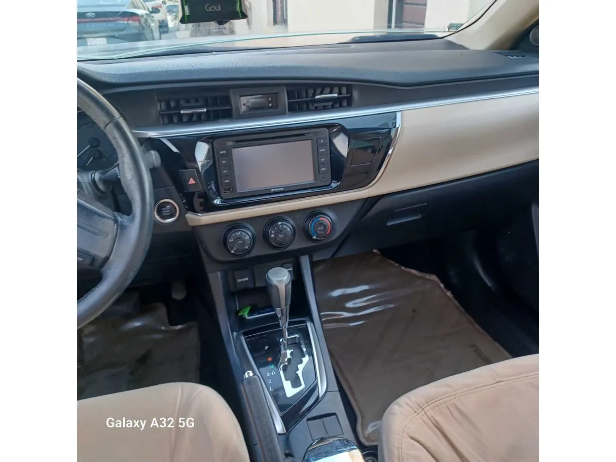 Car image 15