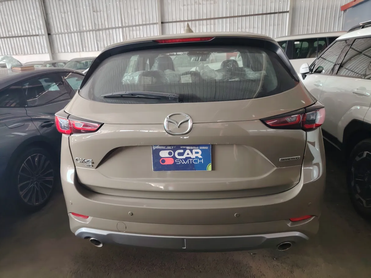Car image 6