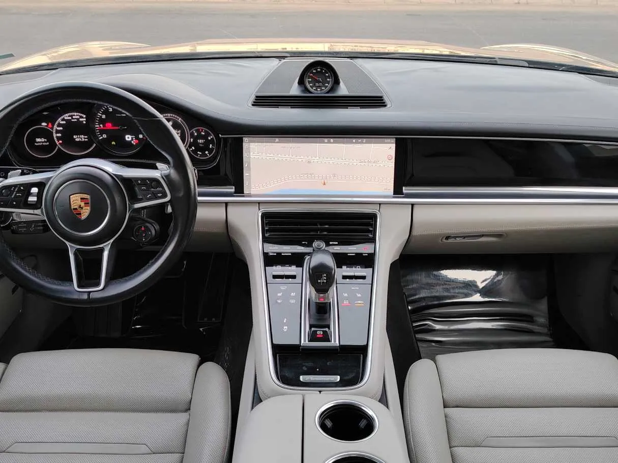 Car image 20