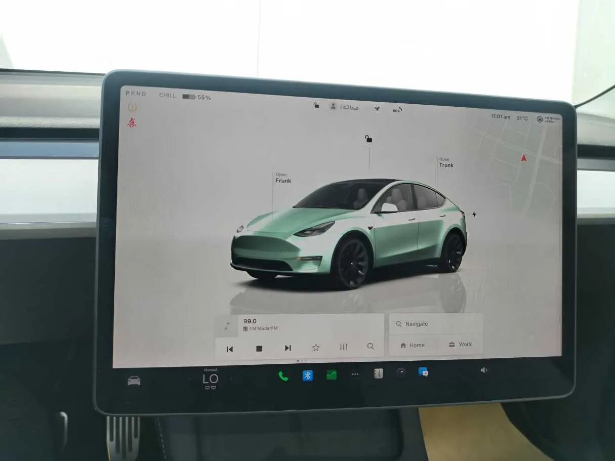 Car image 25