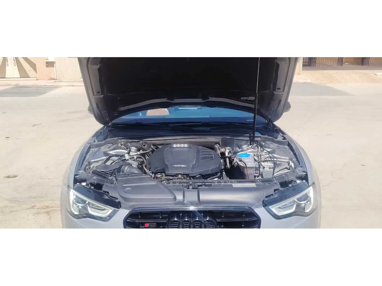 Car image 26