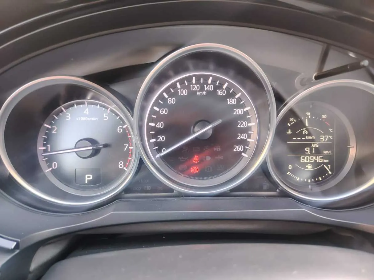 Car image 28