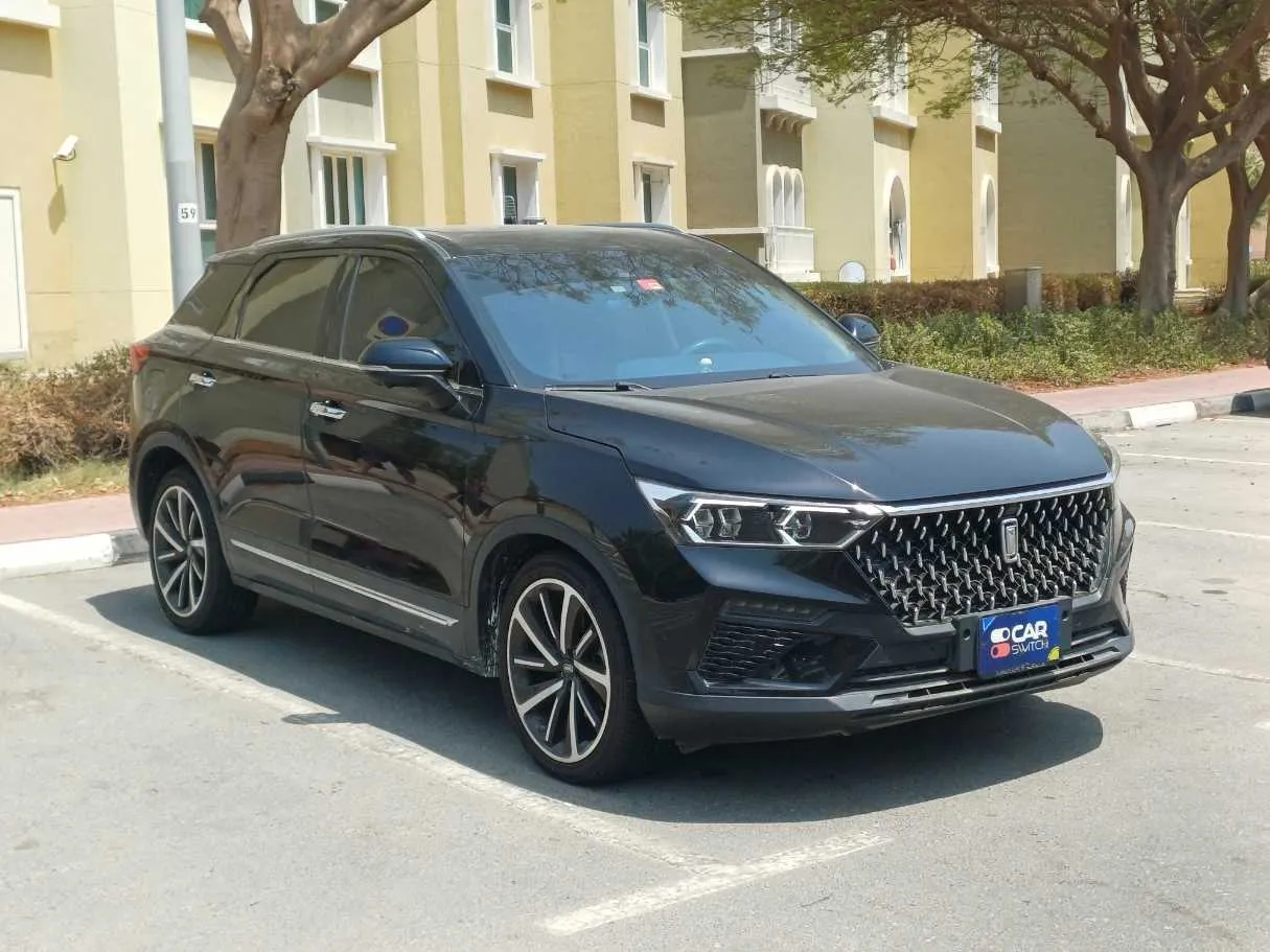Car image 3