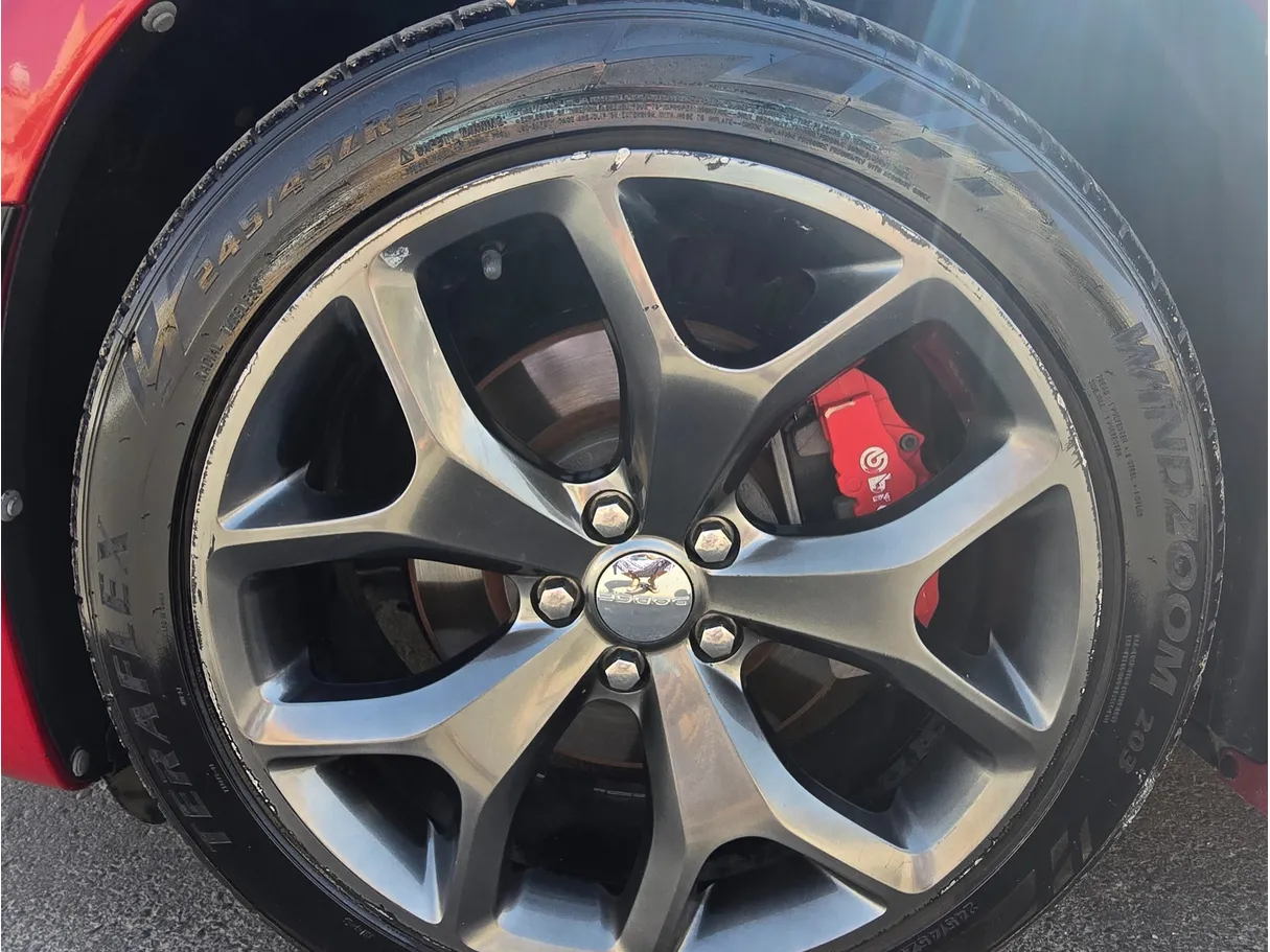 Car image 15
