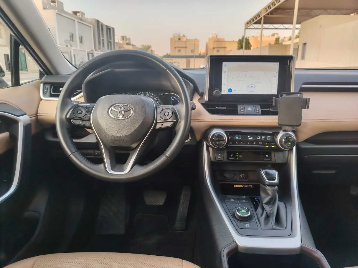 Car image 20