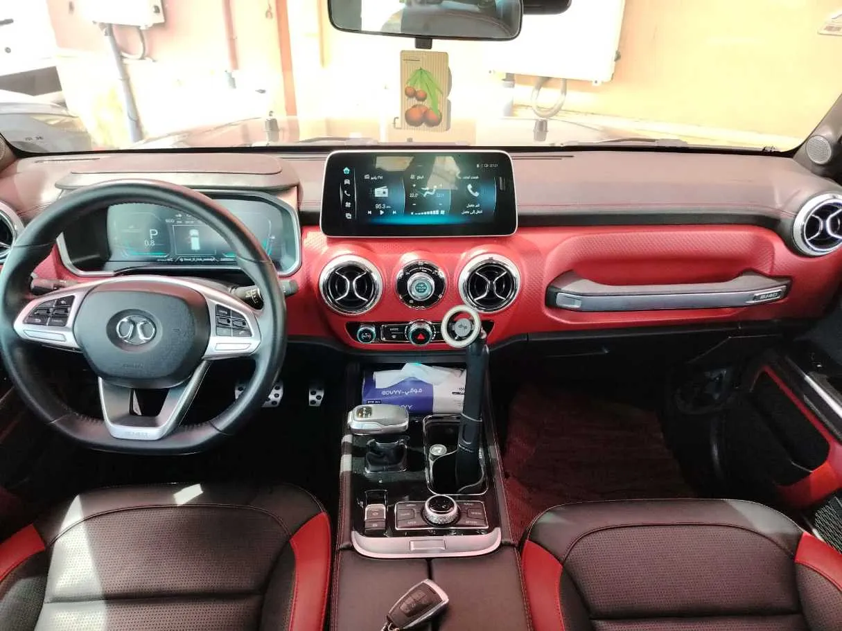 Car image 24