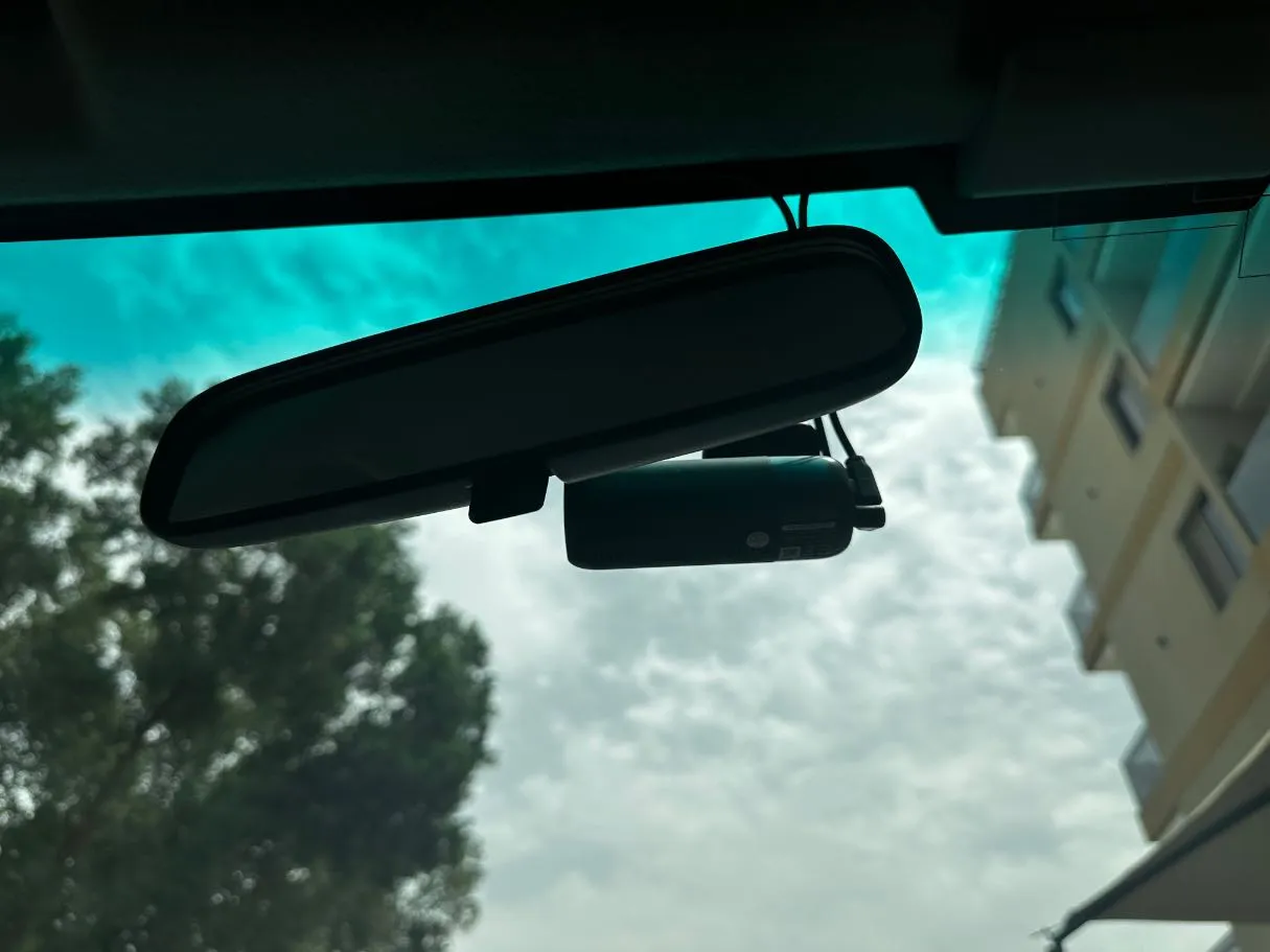 Car image 26