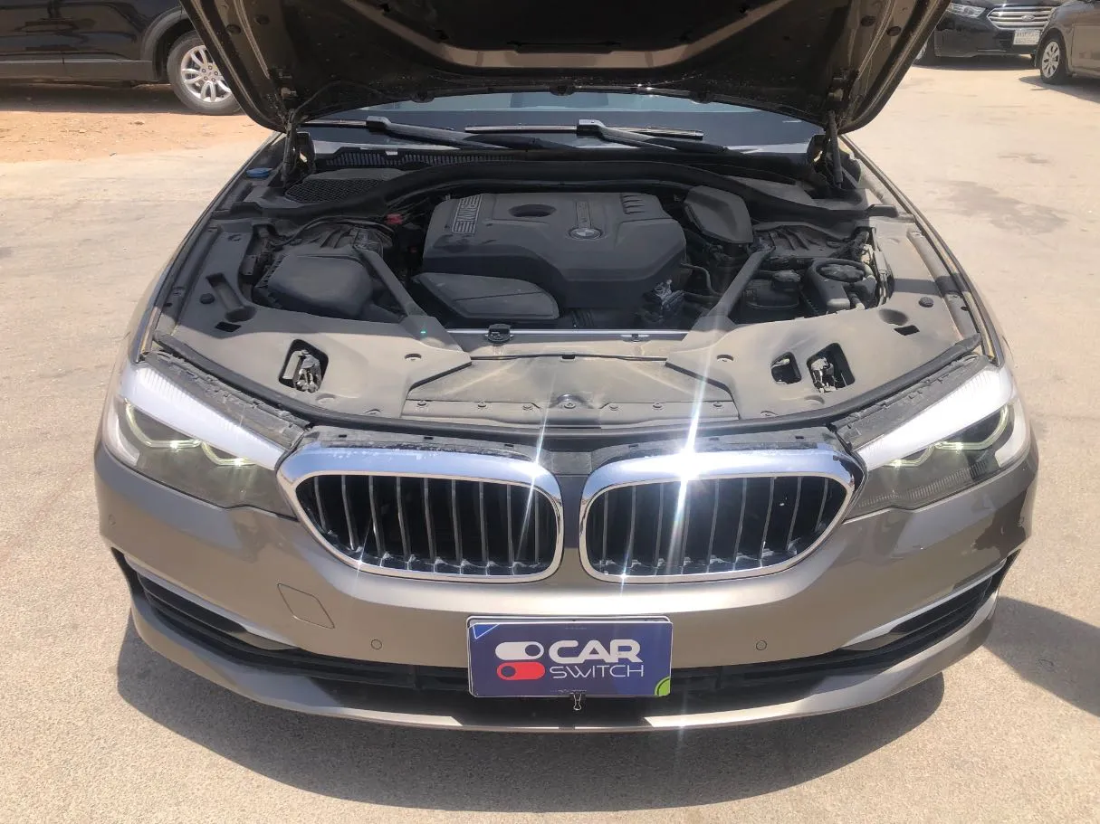 Car image 24