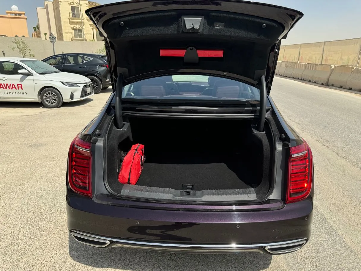 Car image 21