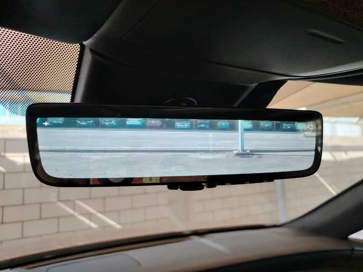 Car image 30