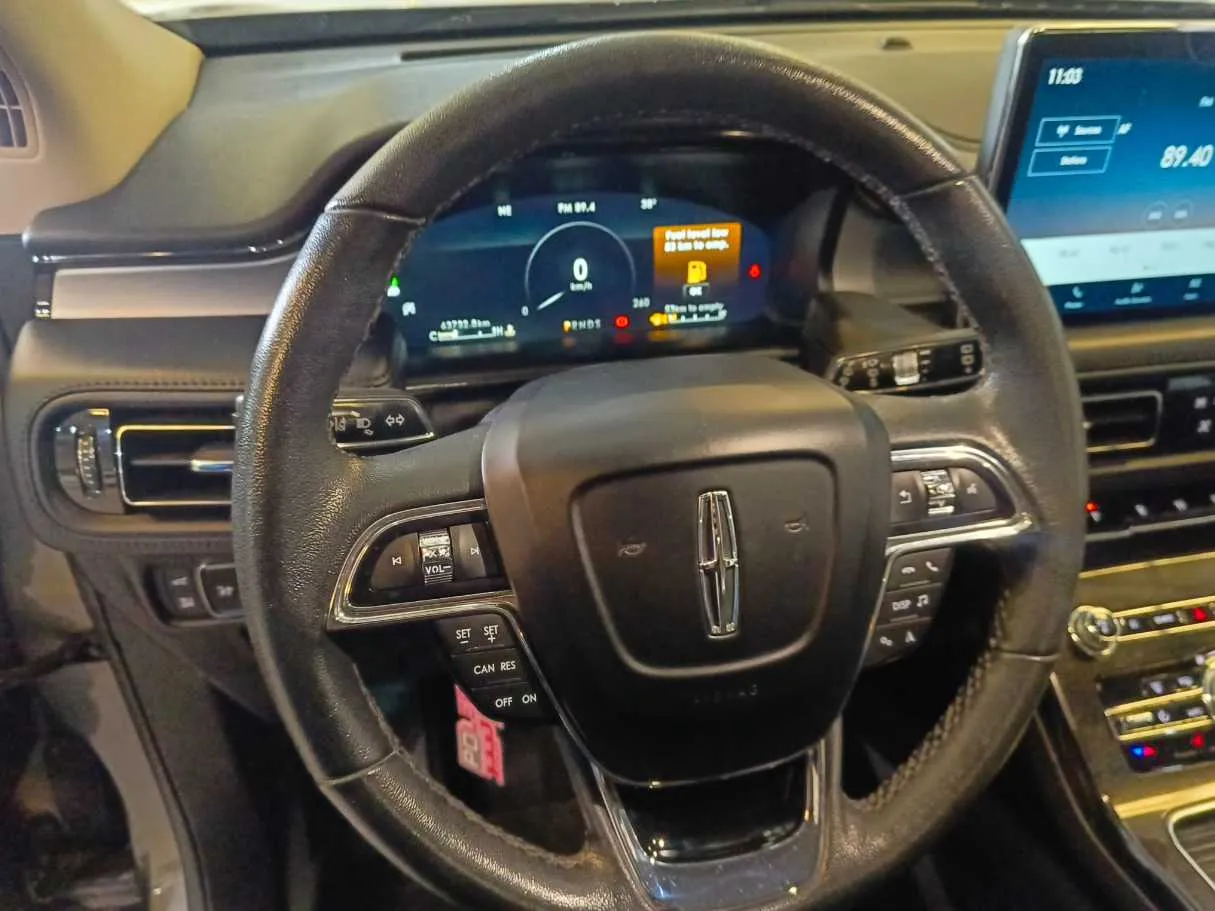Car image 28