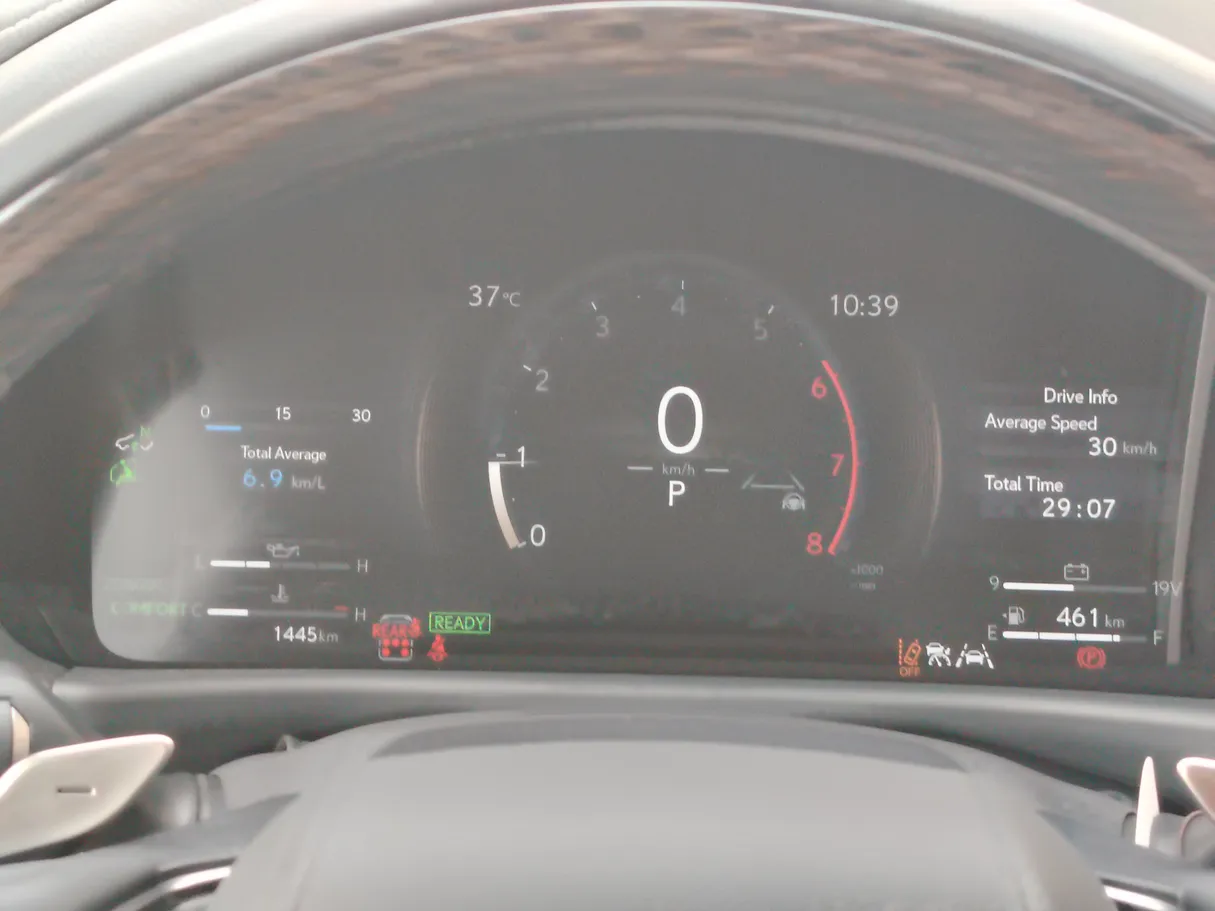 Car image 24
