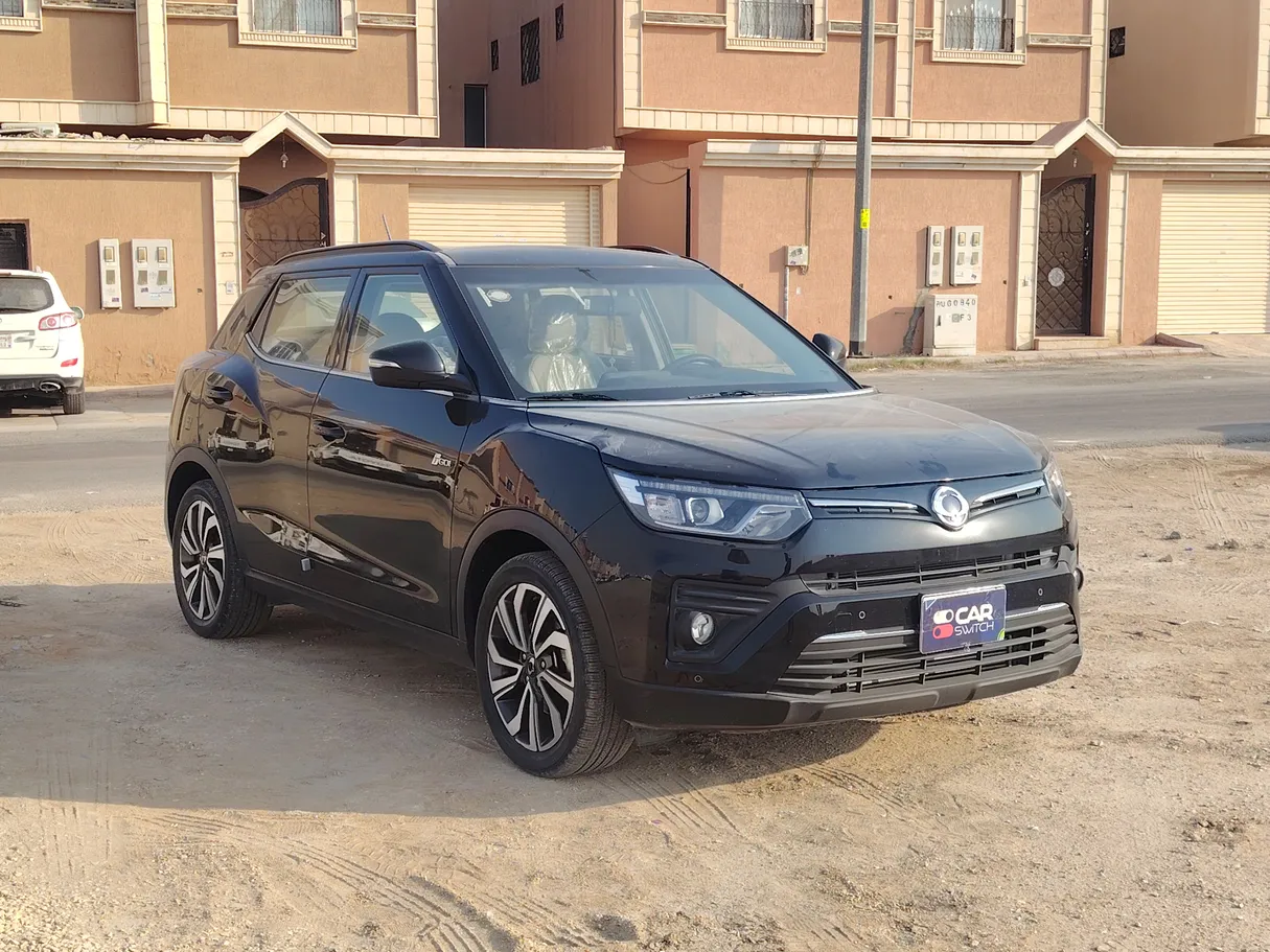 Car image 3