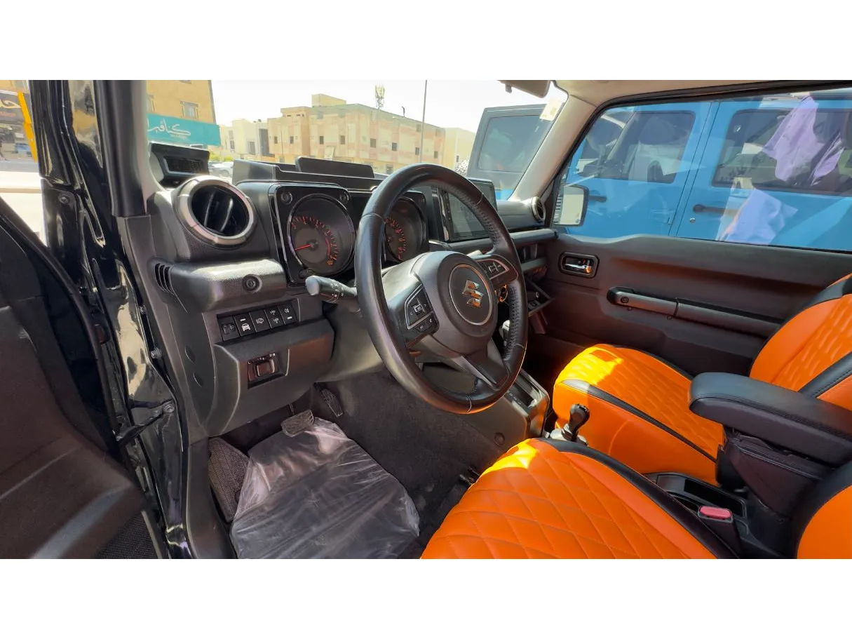 Car image 10