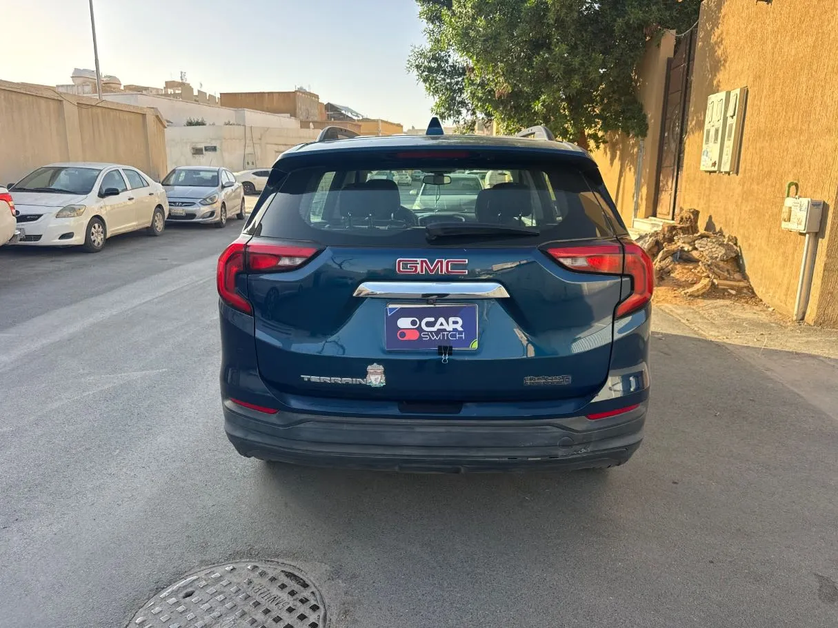 Car image 6