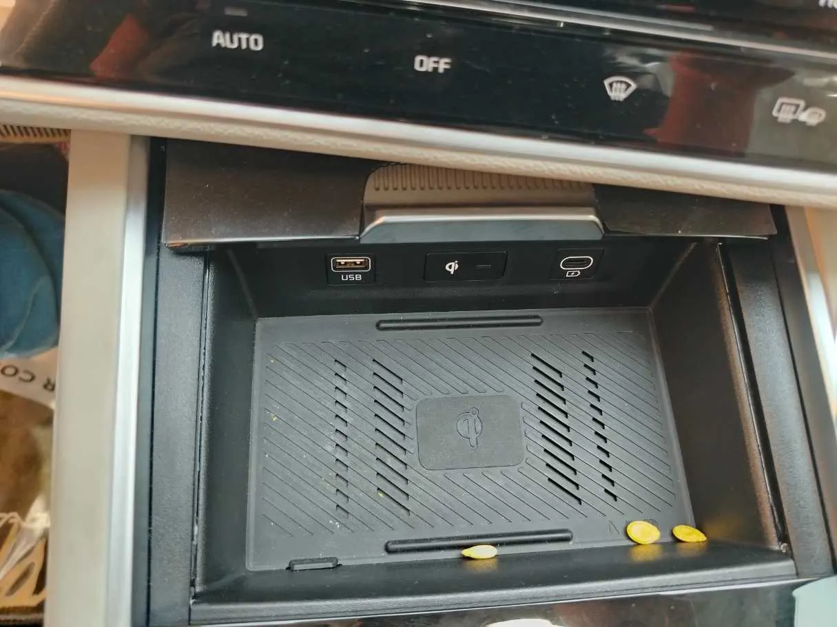 Car image 36