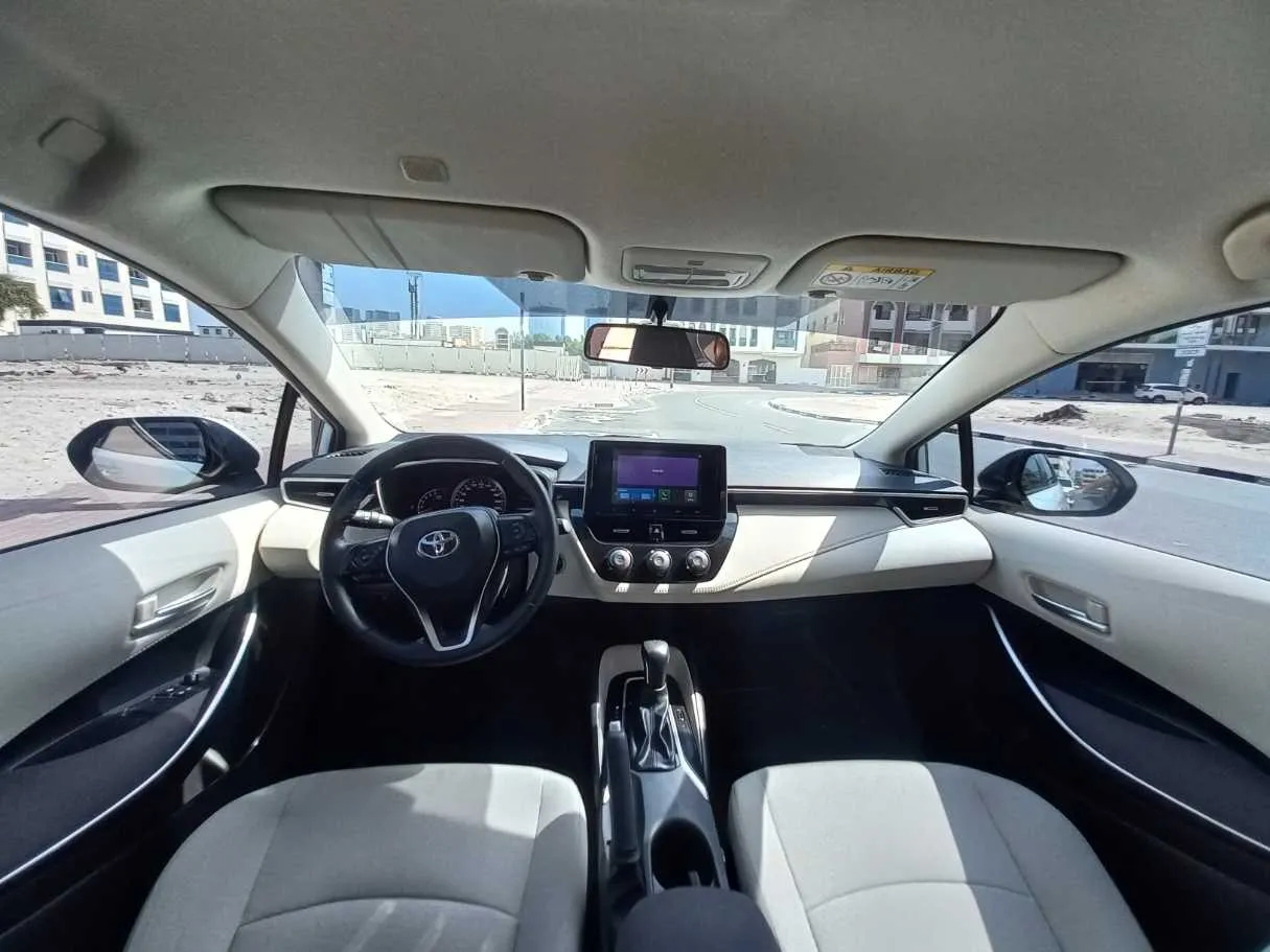 Car image 14
