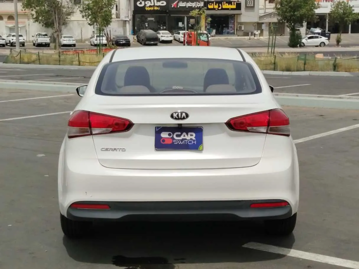 Car image 6