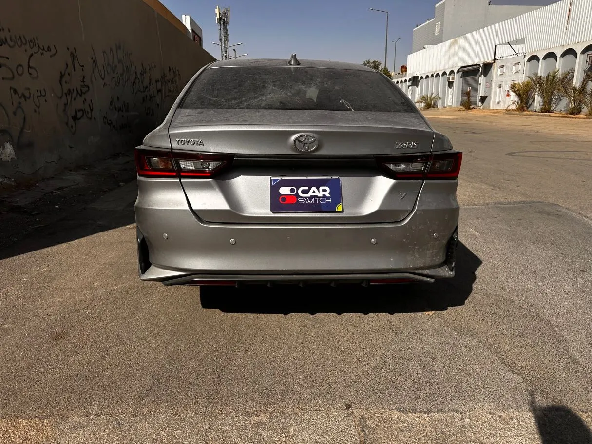 Car image 6