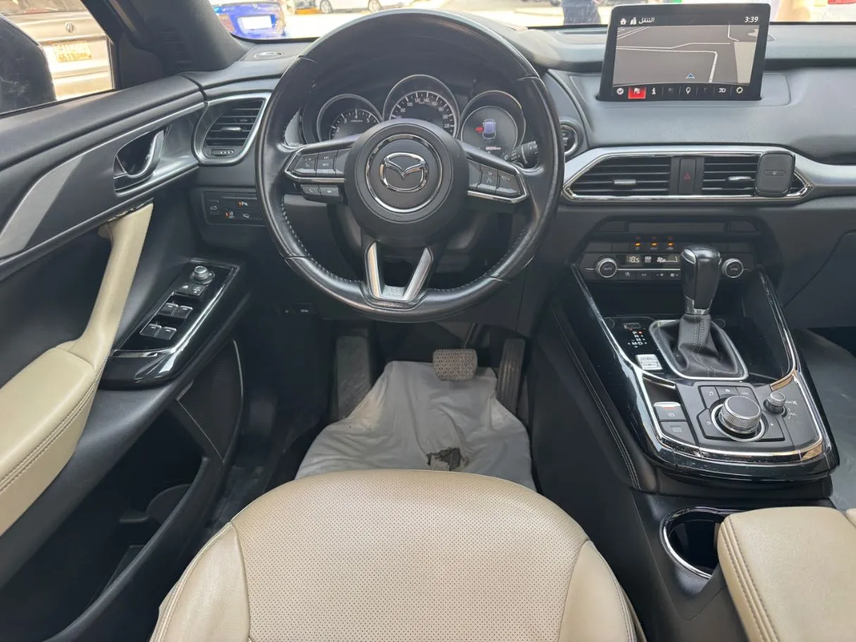 Car image 17