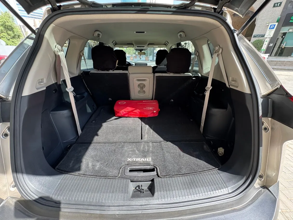 Car image 23
