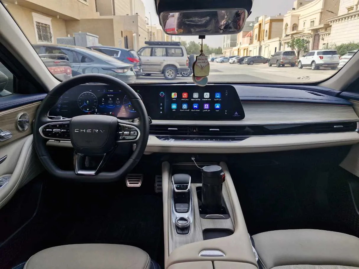 Car image 17
