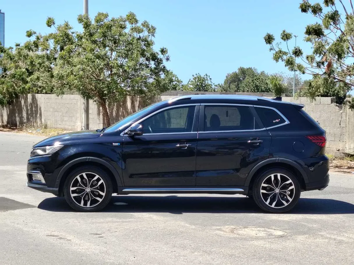 Car image 7