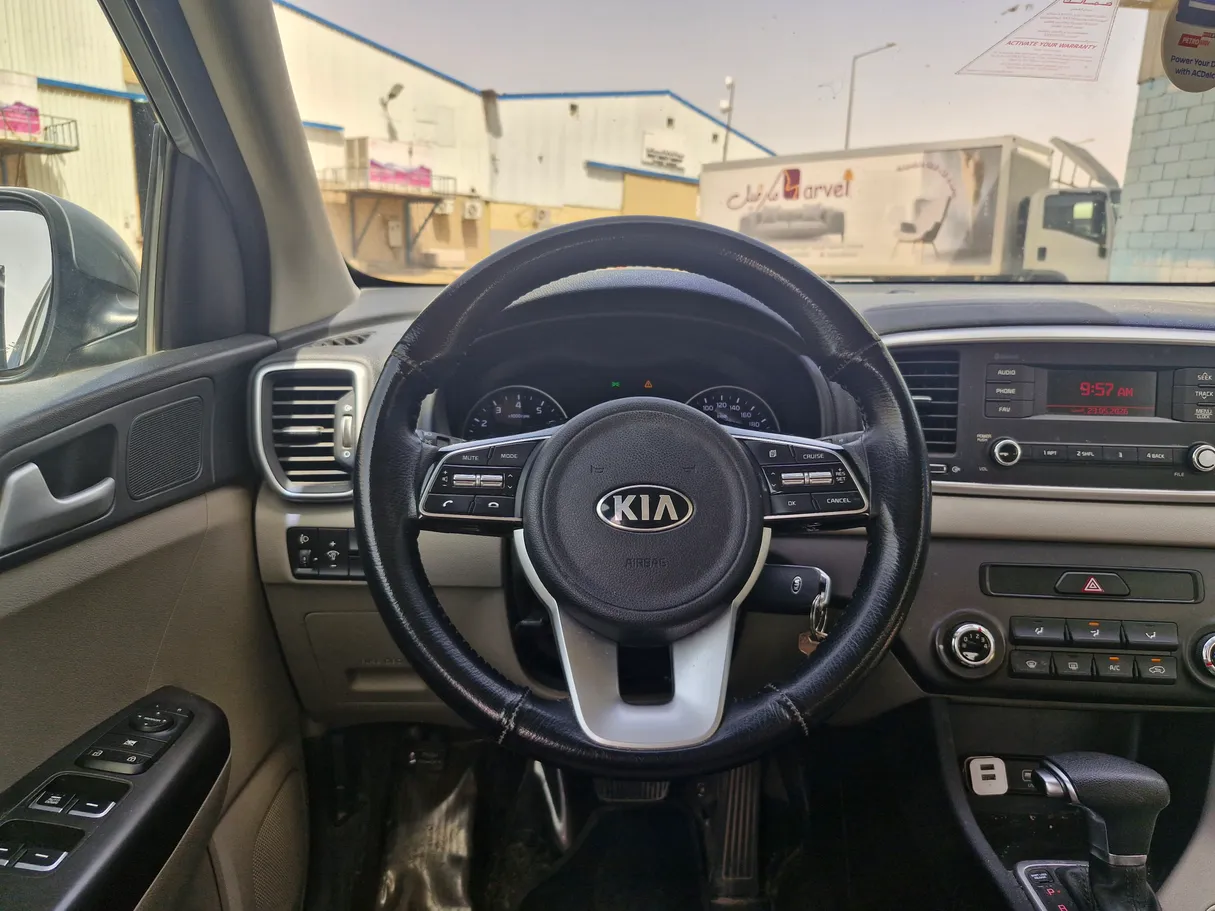 Car image 16