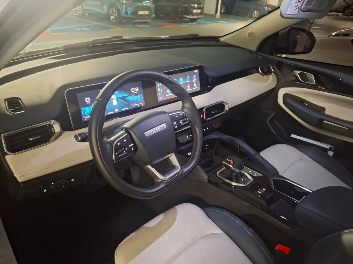 Car image 7