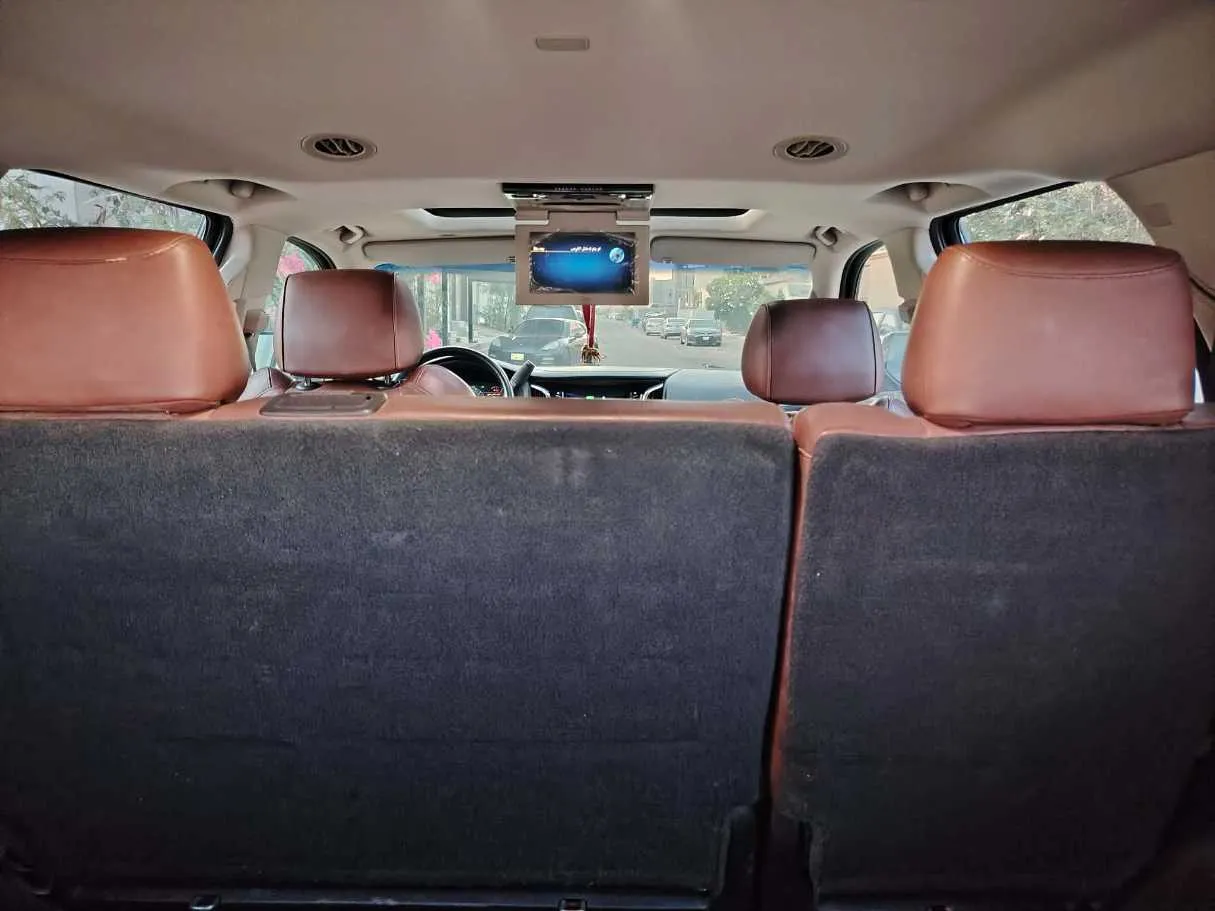 Car image 29