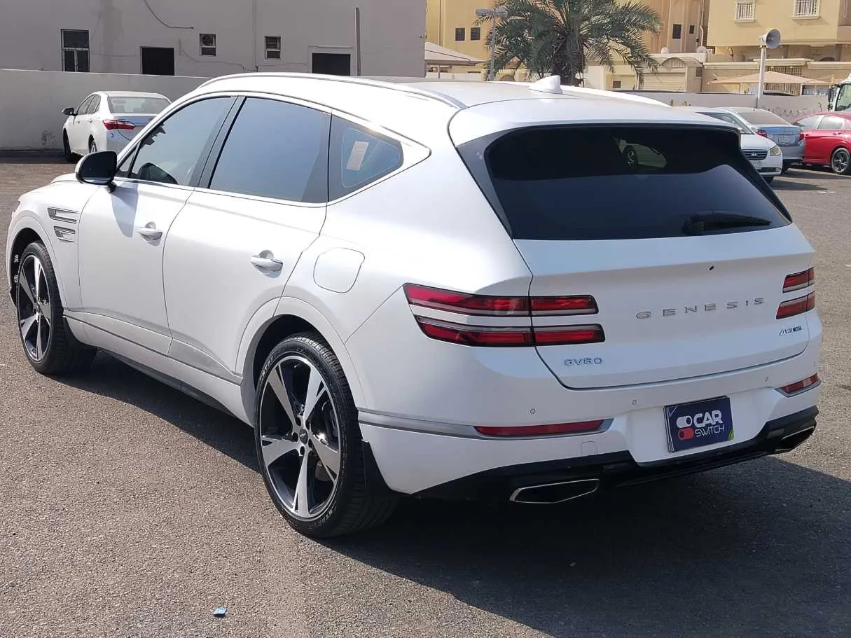 Car image 7