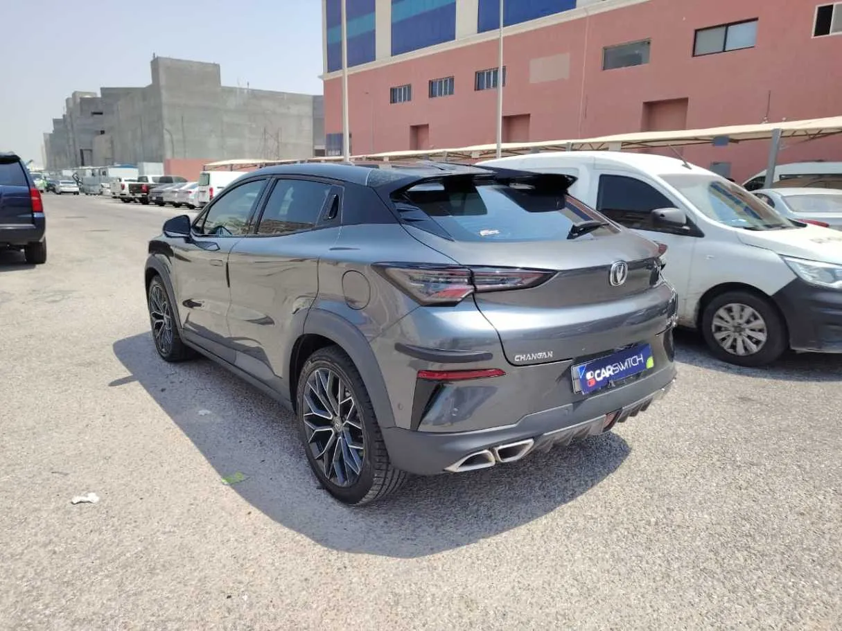 Car image 7