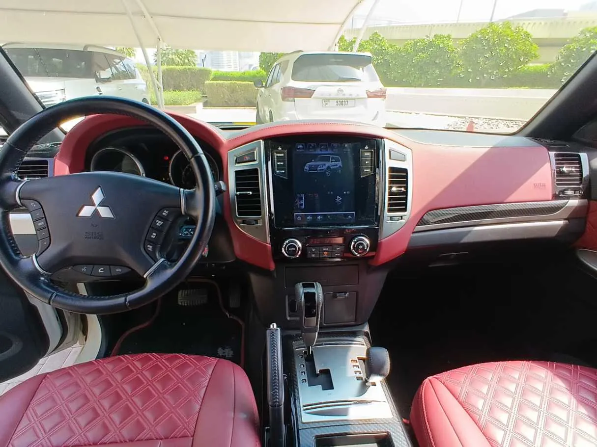 Car image 15
