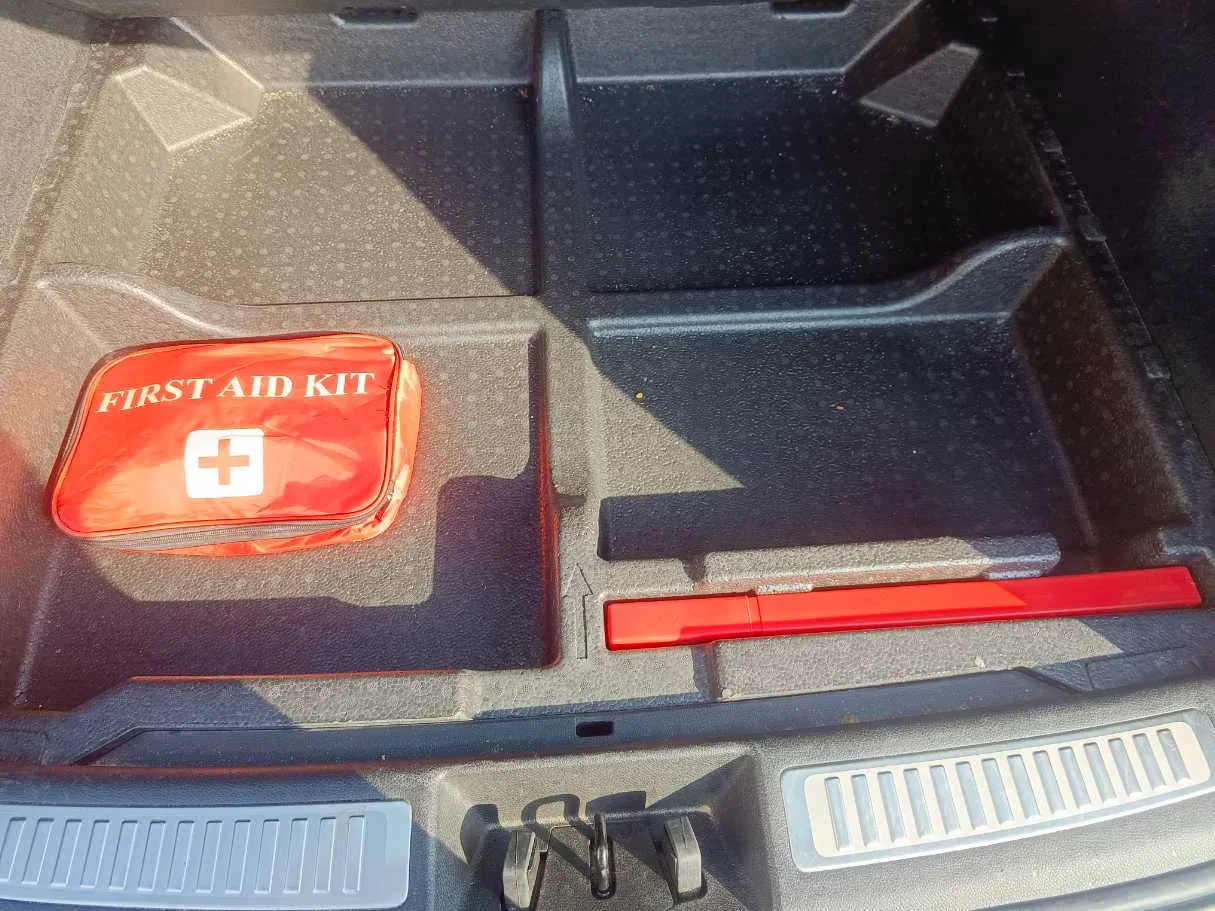 Car image 29
