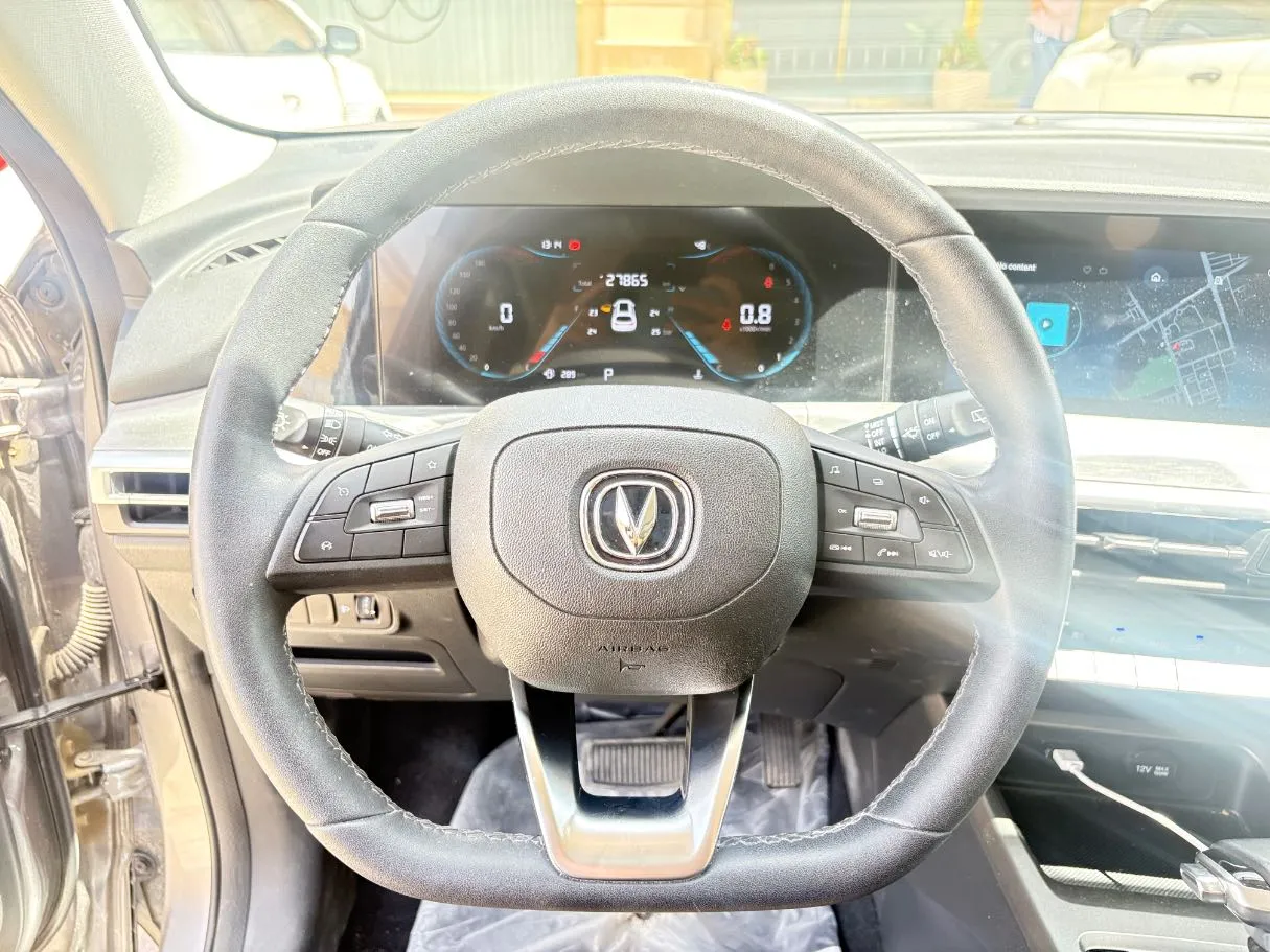 Car image 23