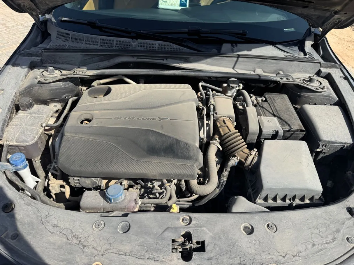Car image 22
